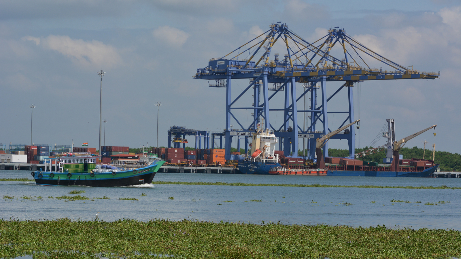 1600 x 900 Cochin Port, India