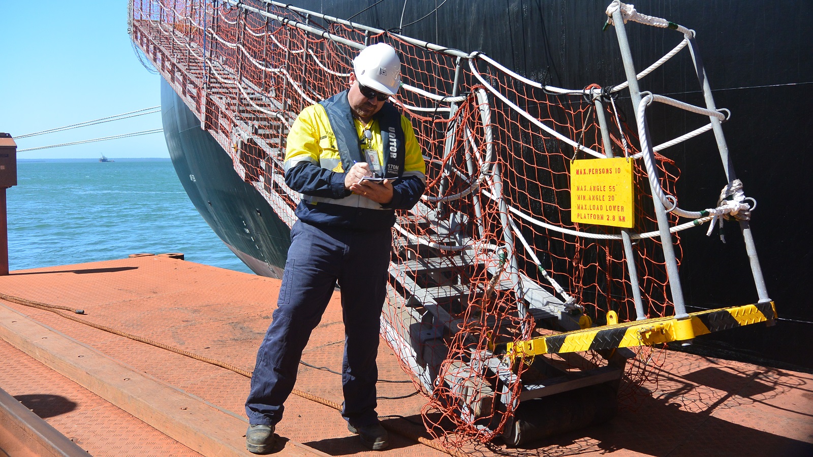 1600 X 900 Ship Agent and Gangway 1600 X 900 Ship Agent and Gangway